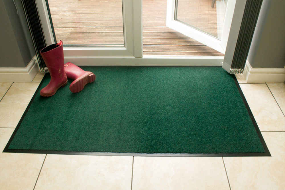 Какие грязевые коврики лучше всего собирают грязь