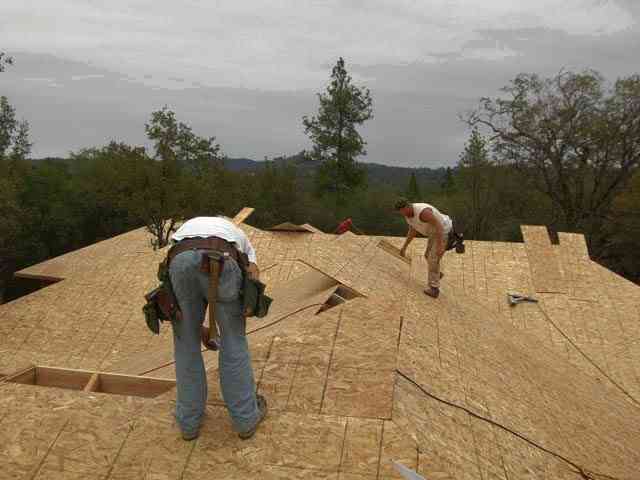 Специалисты советуют делать звукоизоляцию крыши именно так