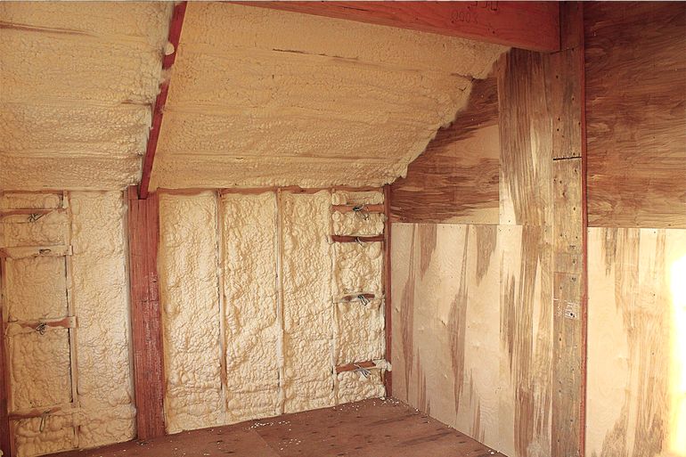 Каким материалом утепляют самые труднодоступные места