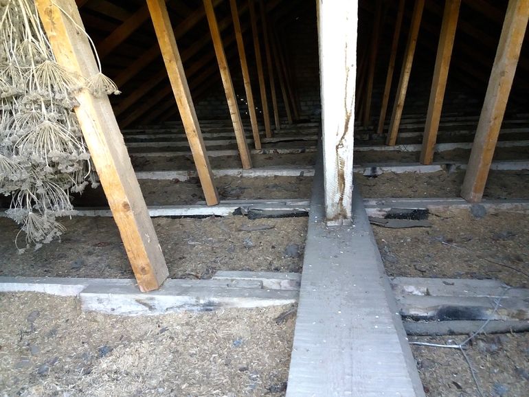 Каким материалом утепляют самые труднодоступные места