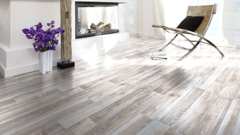 Что нужно учесть при выборе ламината в коридор, чтобы не потратить лишнего