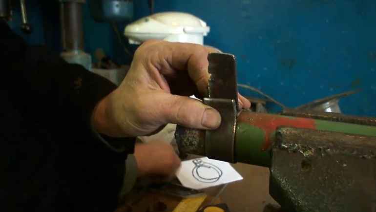 Как справиться с протечкой стыка трубы своими силами